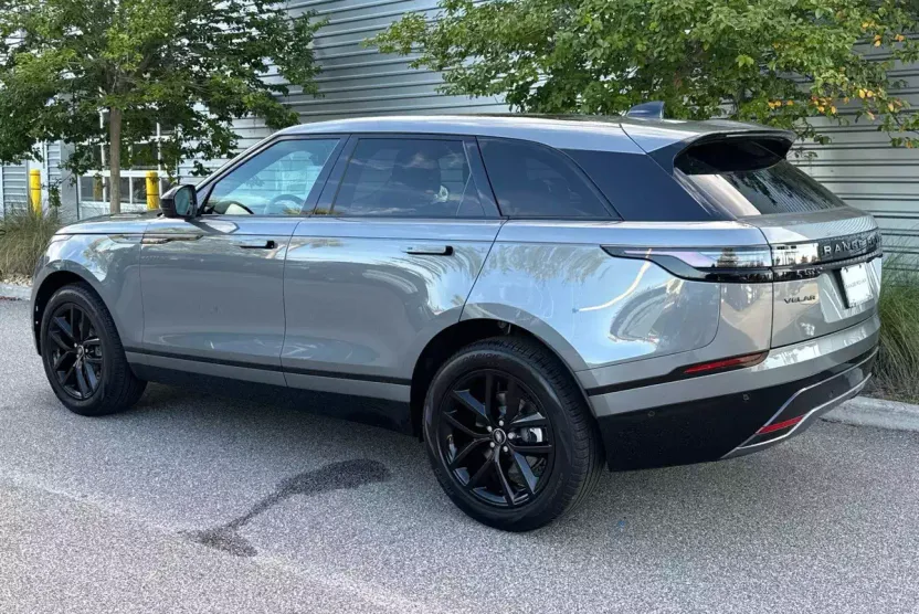 2026 Land Rover Range Rover Velar P250 Dynamic SE photo 1