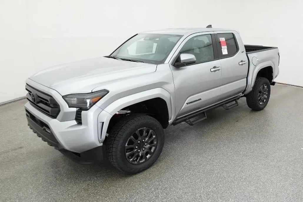 2025 Toyota Tacoma SR5 photo 1