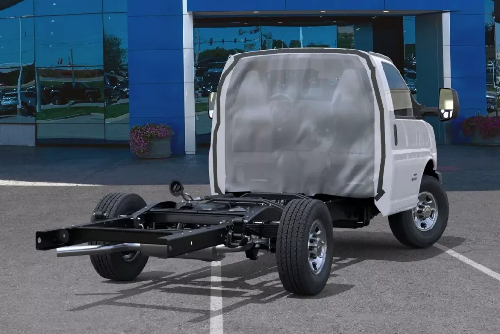 2025 Chevrolet Express Cutaway 3500 photo 1
