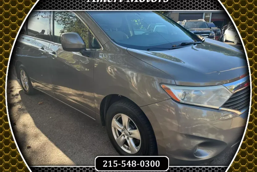 2016 Nissan Quest Platinum photo 1
