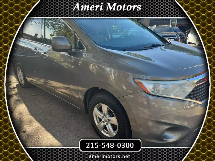 2016 Nissan Quest Platinum photo 1
