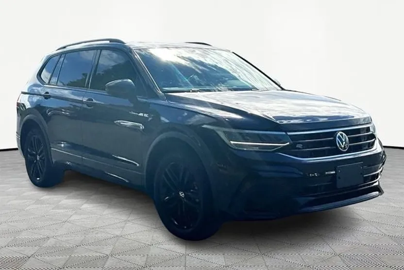 2022 Volkswagen Tiguan SE R-Line Black photo 1