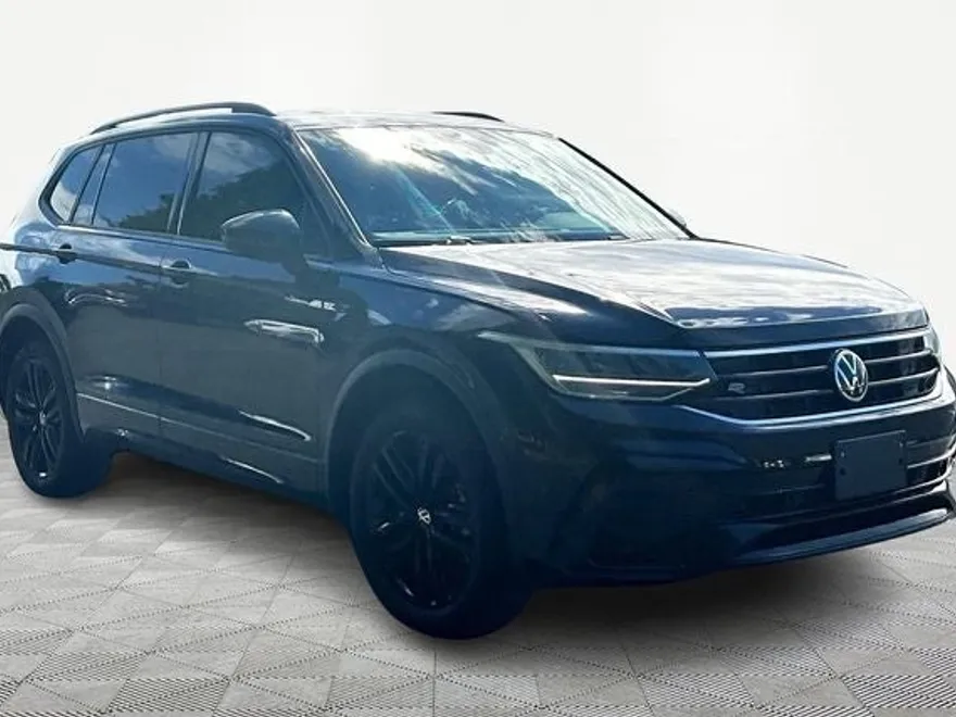 2022 Volkswagen Tiguan SE R-Line Black photo 1