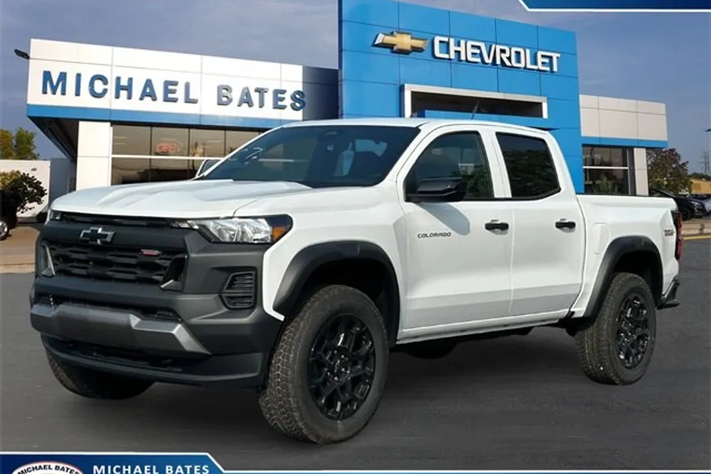 2026 Chevrolet Colorado Trail Boss photo 1