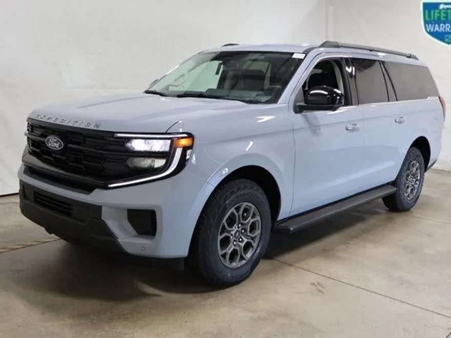 2025 Ford Expedition MAX photo 1