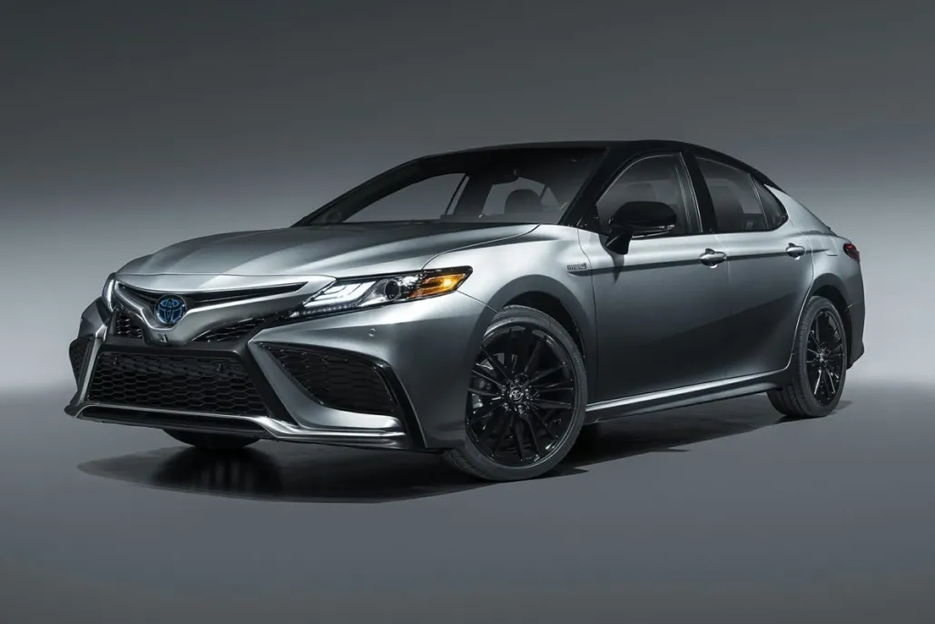 2024 Toyota Camry Hybrid XSE photo 1