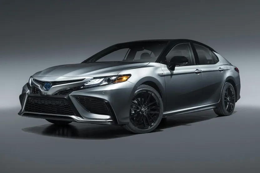 2024 Toyota Camry Hybrid XSE photo 1