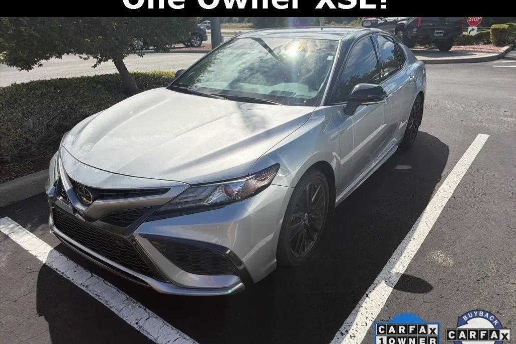 2022 Toyota Camry XSE photo 1