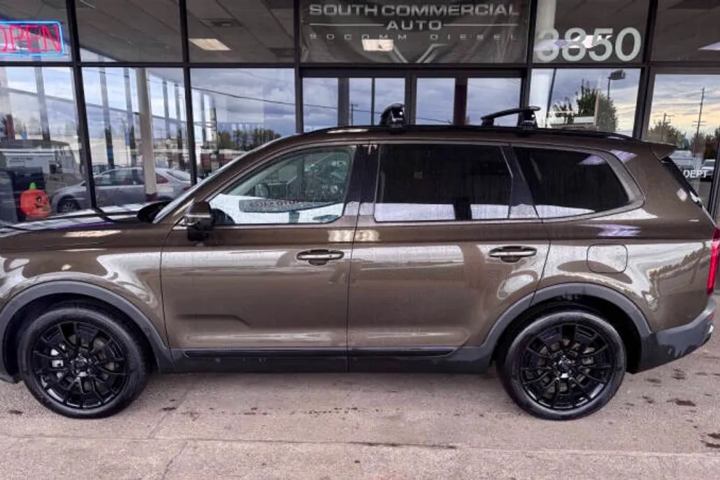 2021 Kia Telluride SX photo 1