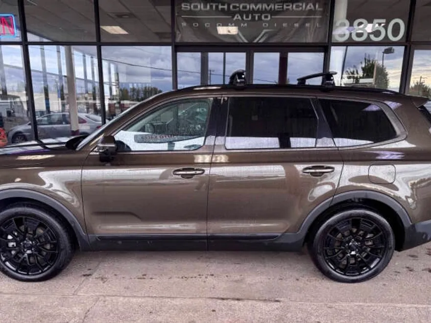 2021 Kia Telluride SX photo 1