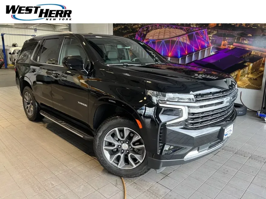 2021 Chevrolet Tahoe LT photo 1
