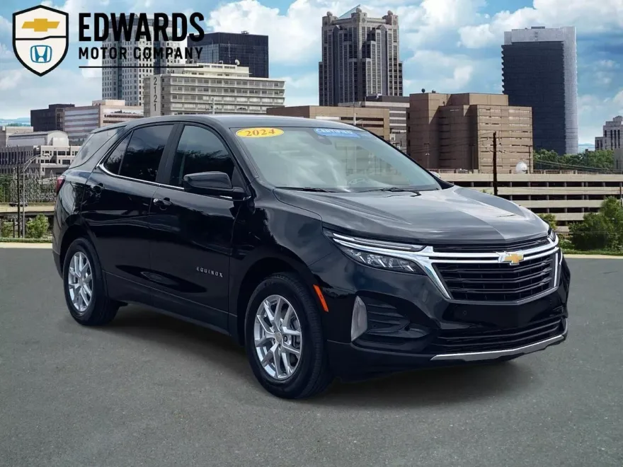 2024 Chevrolet Equinox LT photo 1