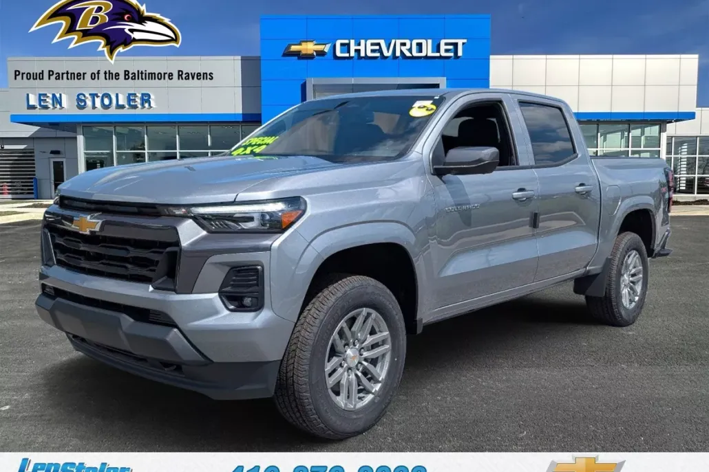 2025 Chevrolet Colorado Work Truck LT photo 1