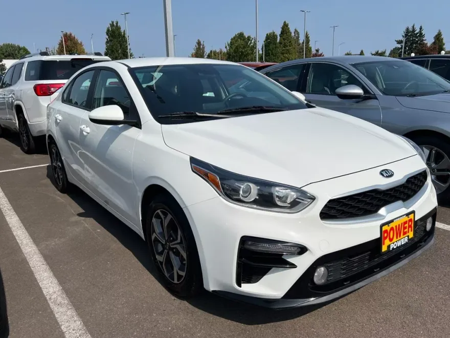 2020 Kia Forte LXS photo 1