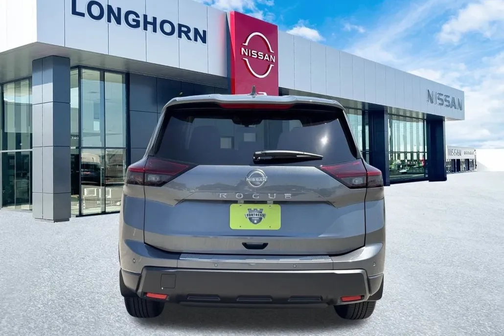 2026 Nissan Rogue SV photo 1