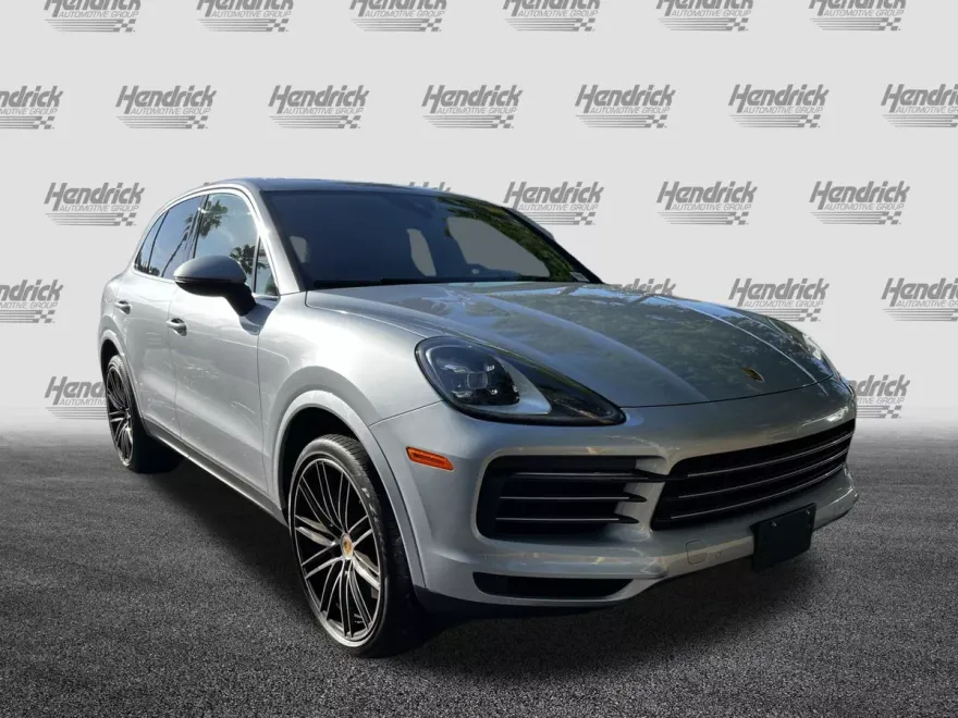 2023 Porsche Cayenne Platinum Edition photo 1