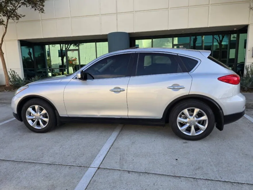 2008 Infiniti EX35 Journey photo 1