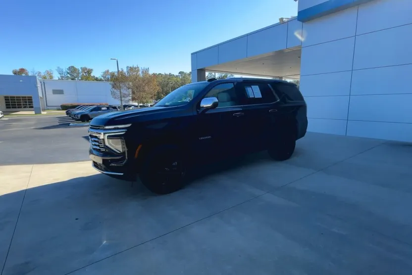 2025 Chevrolet Tahoe Premier photo 1