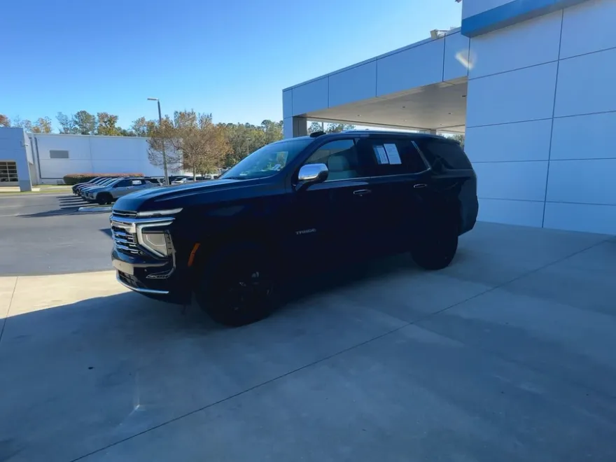 2025 Chevrolet Tahoe Premier photo 1