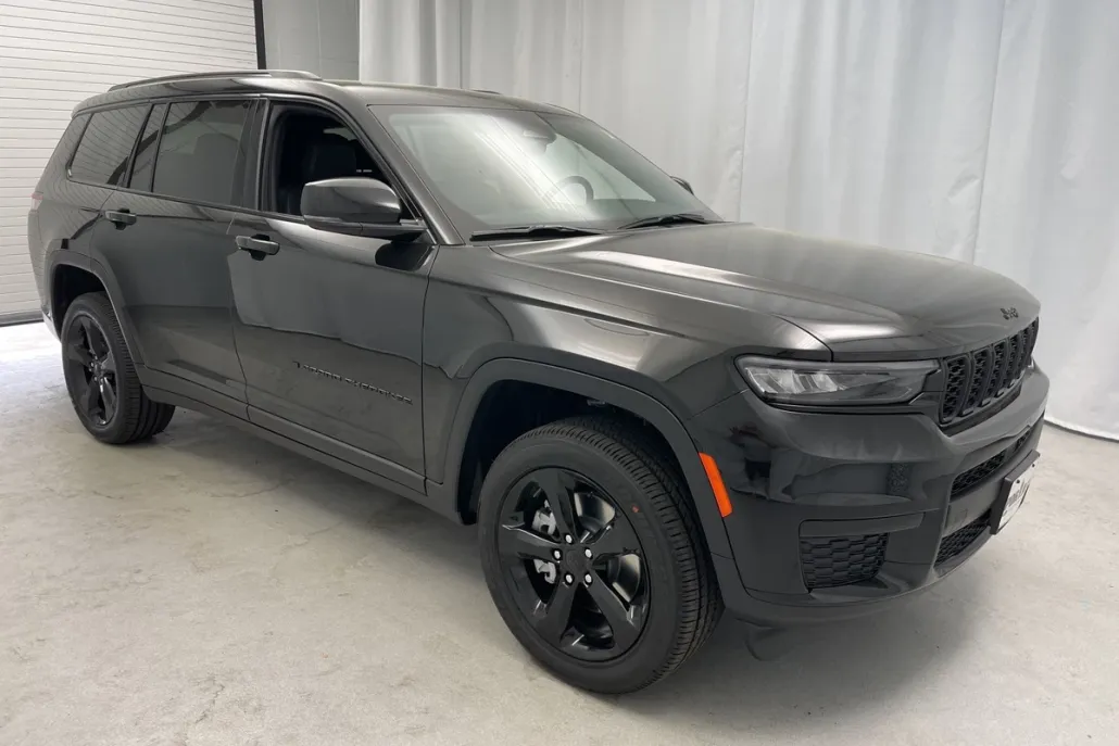 2025 Jeep Grand Cherokee Altitude X photo 1