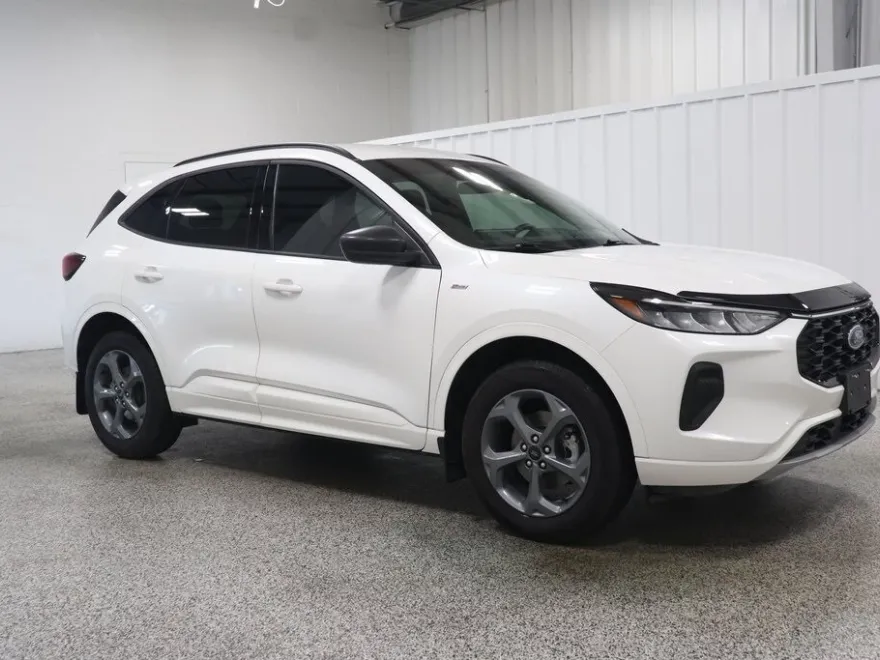 2024 Ford Escape ST-Line photo 1
