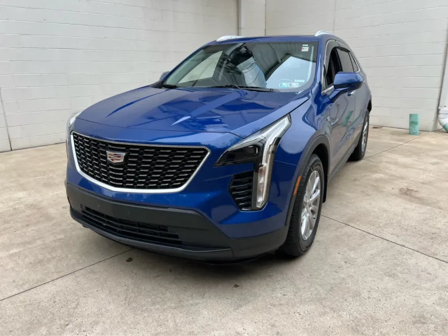 2021 Cadillac XT4 Luxury photo 1