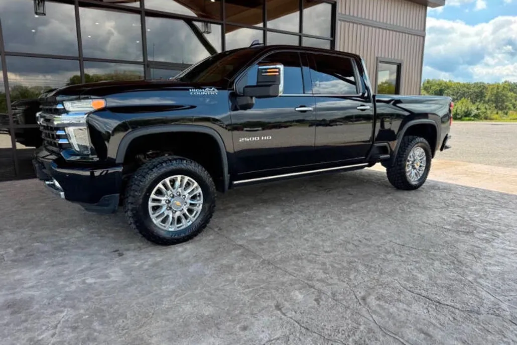 2022 Chevrolet Silverado 2500HD High Country photo 1