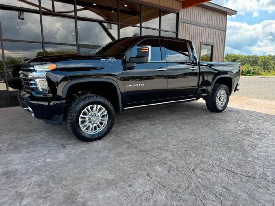 2022 Chevrolet Silverado 2500HD High Country photo 1