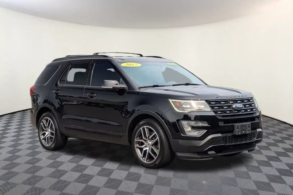 2017 Ford Explorer Sport photo 1