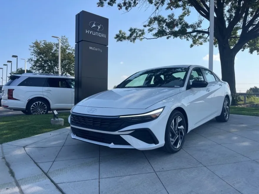 2025 Hyundai Elantra Hybrid SEL Sport photo 1