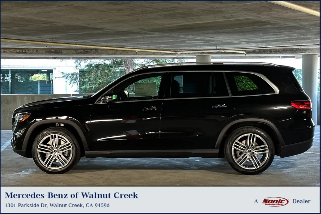 2025 Mercedes Benz GLS 450 4MATIC photo 1