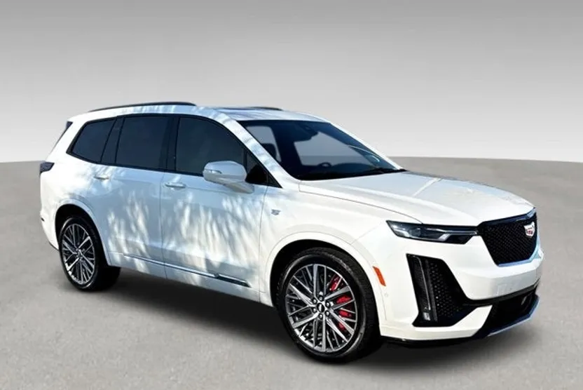 2024 Cadillac XT6 Sport photo 1
