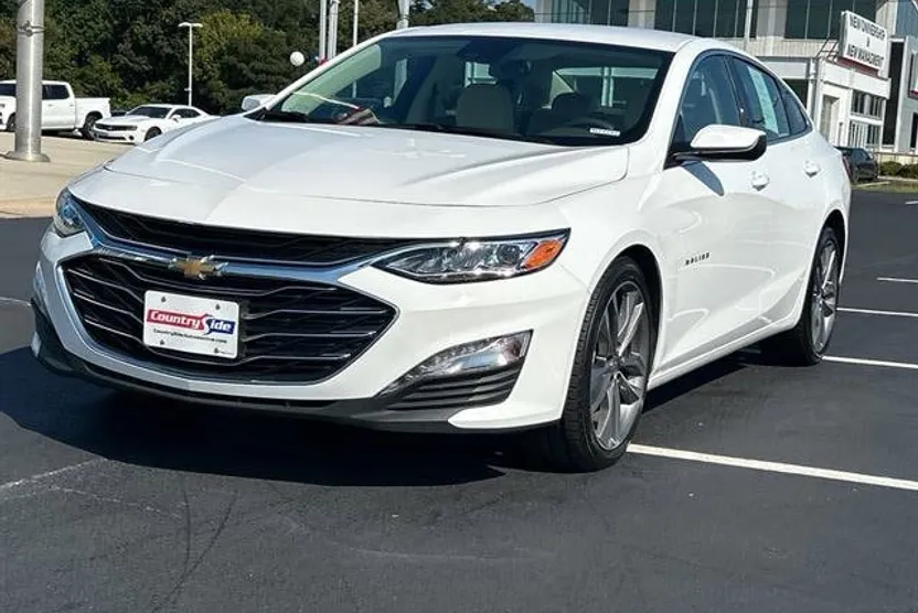 2024 Chevrolet Malibu Premier 2LT photo 1