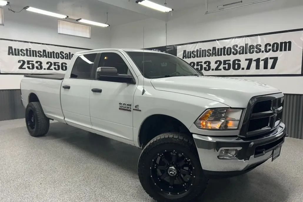 2014 Ram 3500 SLT photo 1