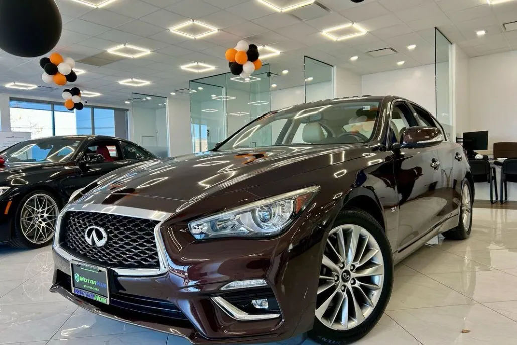 2018 Infiniti Q50 3.0t LUXE photo 1