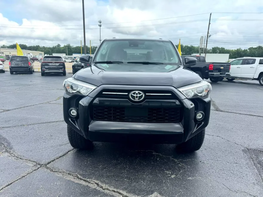 2021 Toyota 4Runner SR5 4WD photo 1