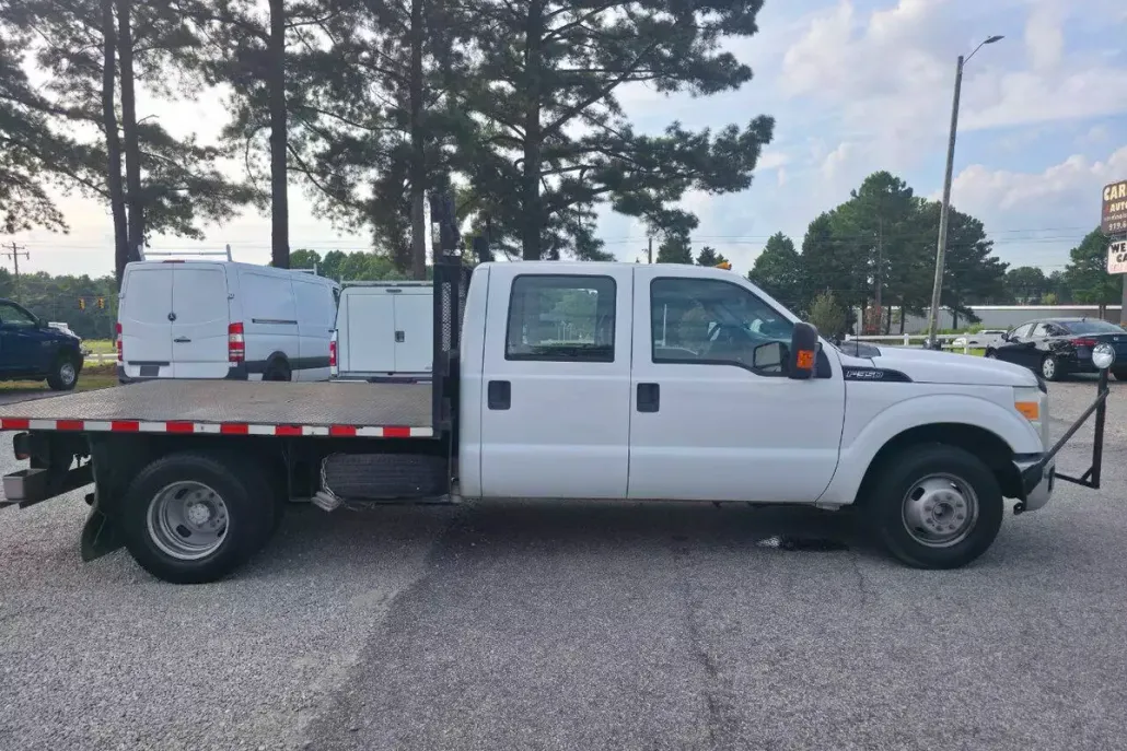2016 Ford F-350 XL photo 1