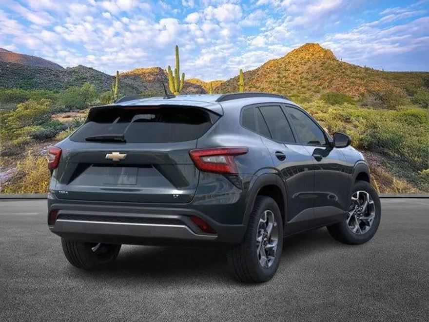 2026 Chevrolet Trax LT photo 1