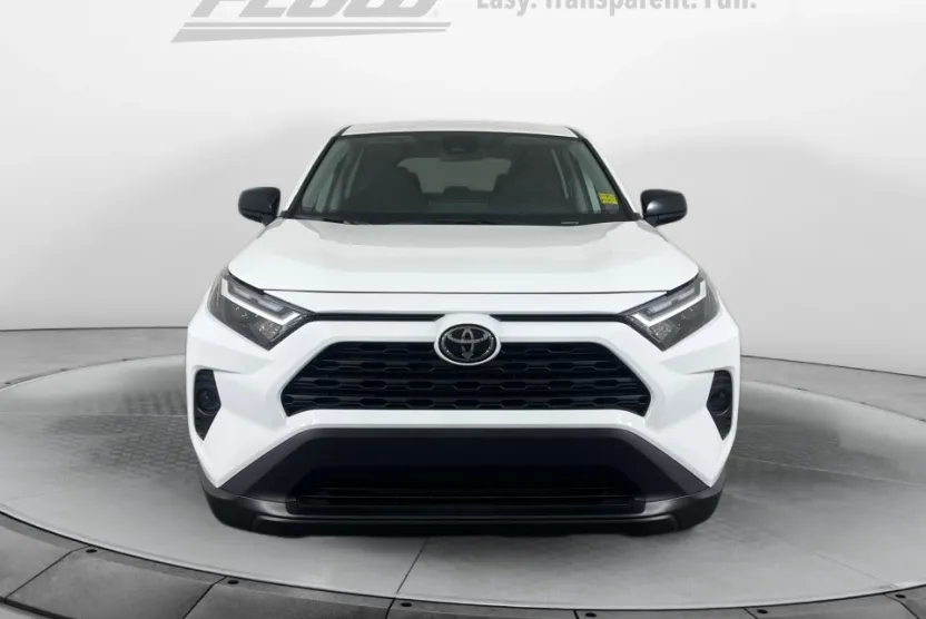 2025 Toyota RAV4 LE photo 1