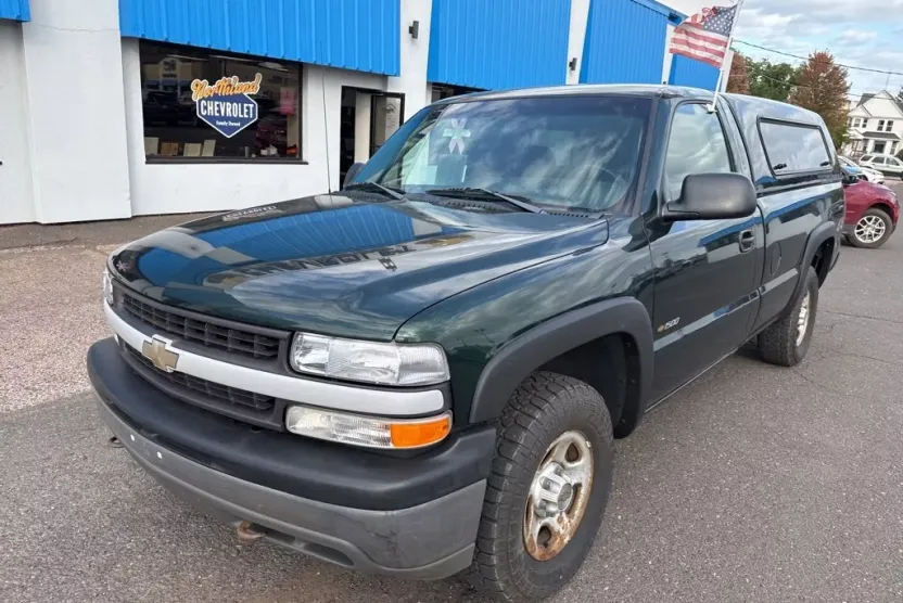 2002 Chevrolet Silverado 1500 photo 1