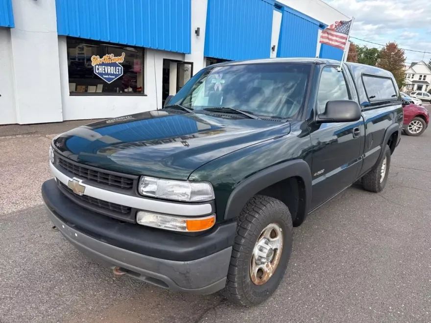 2002 Chevrolet Silverado 1500 photo 1
