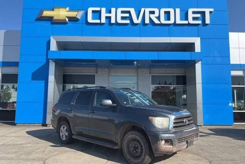 2008 Toyota Sequoia SR5 photo 1