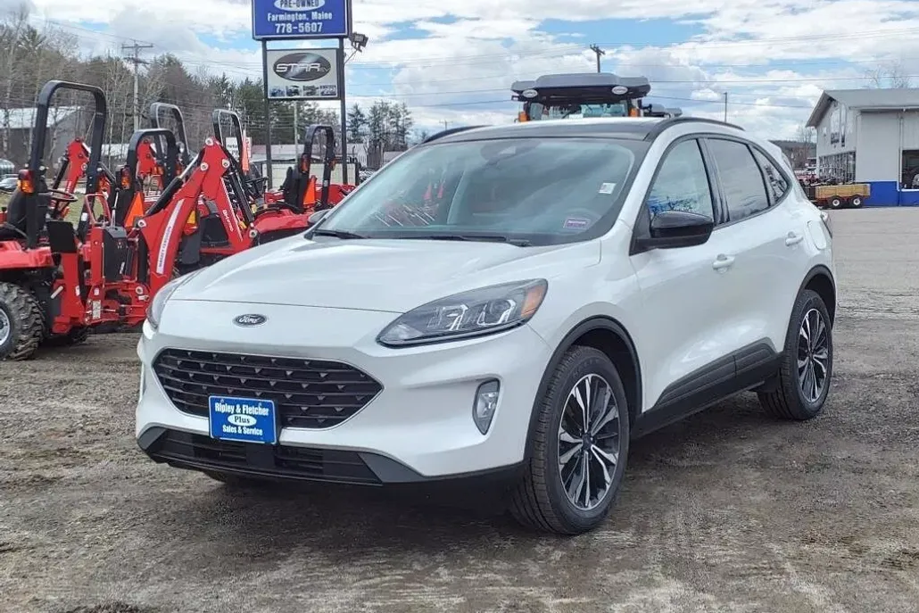 2022 Ford Escape SEL photo 1