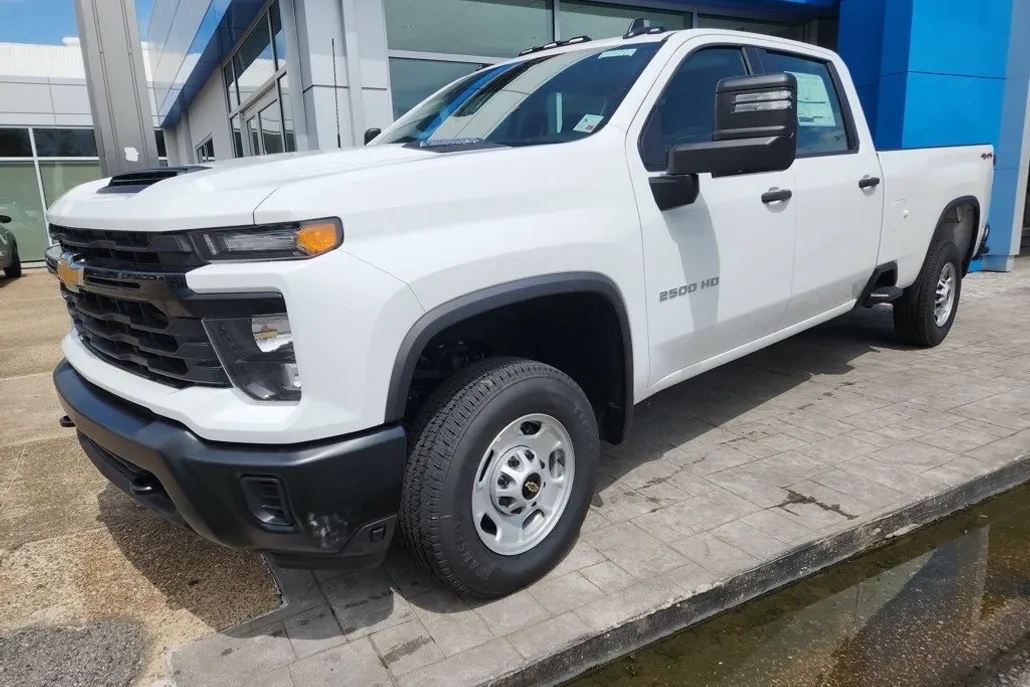 2024 Chevrolet Silverado 2500HD photo 1
