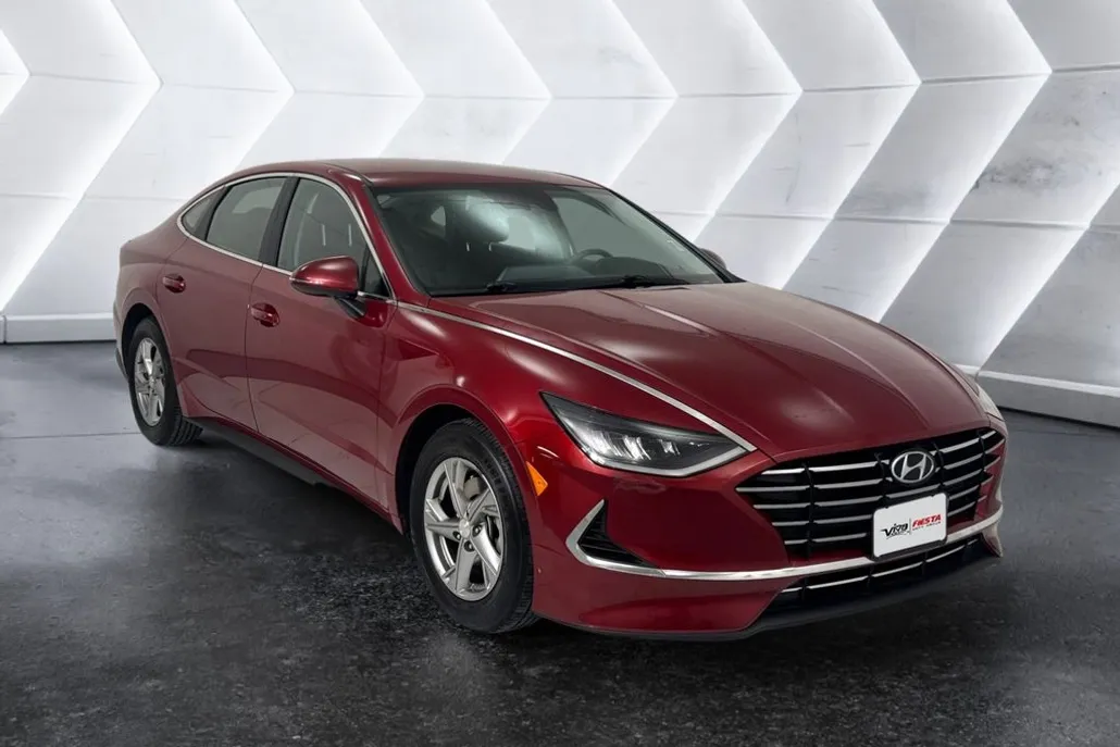 2023 Hyundai Sonata SE photo 1