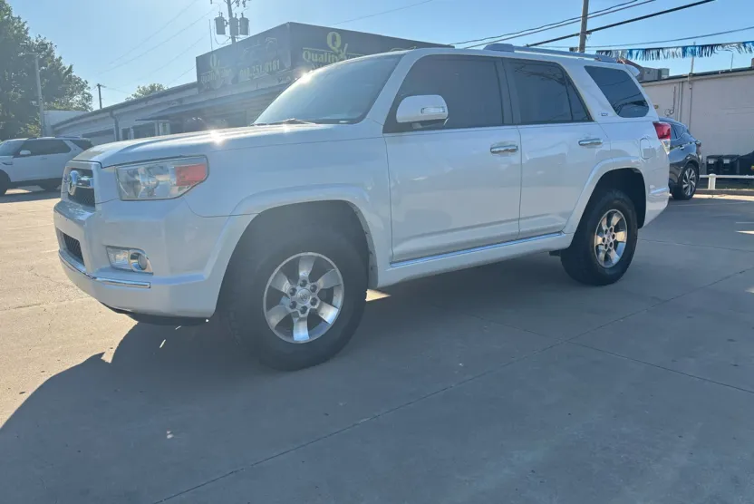 2011 Toyota 4Runner SR5 photo 1