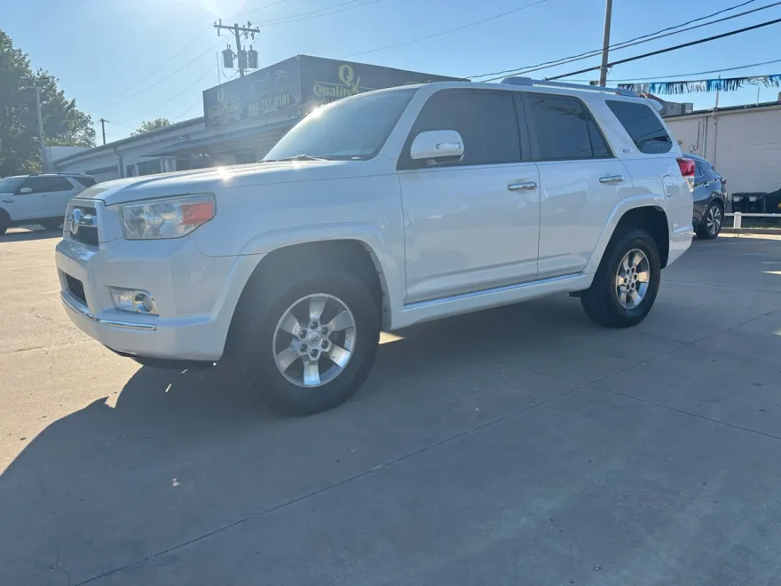 2011 Toyota 4Runner SR5 photo 1