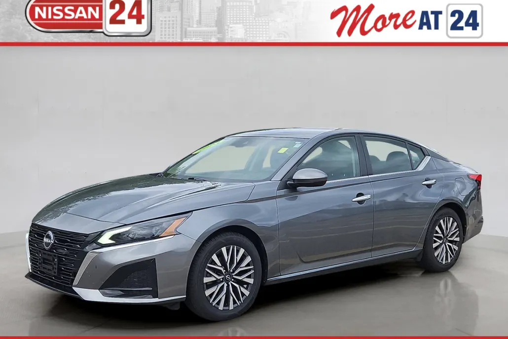 2023 Nissan Altima 2.5 SV photo 1