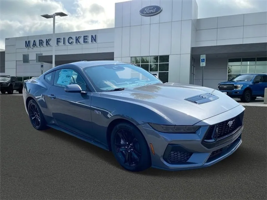 2025 Ford Mustang GT photo 1