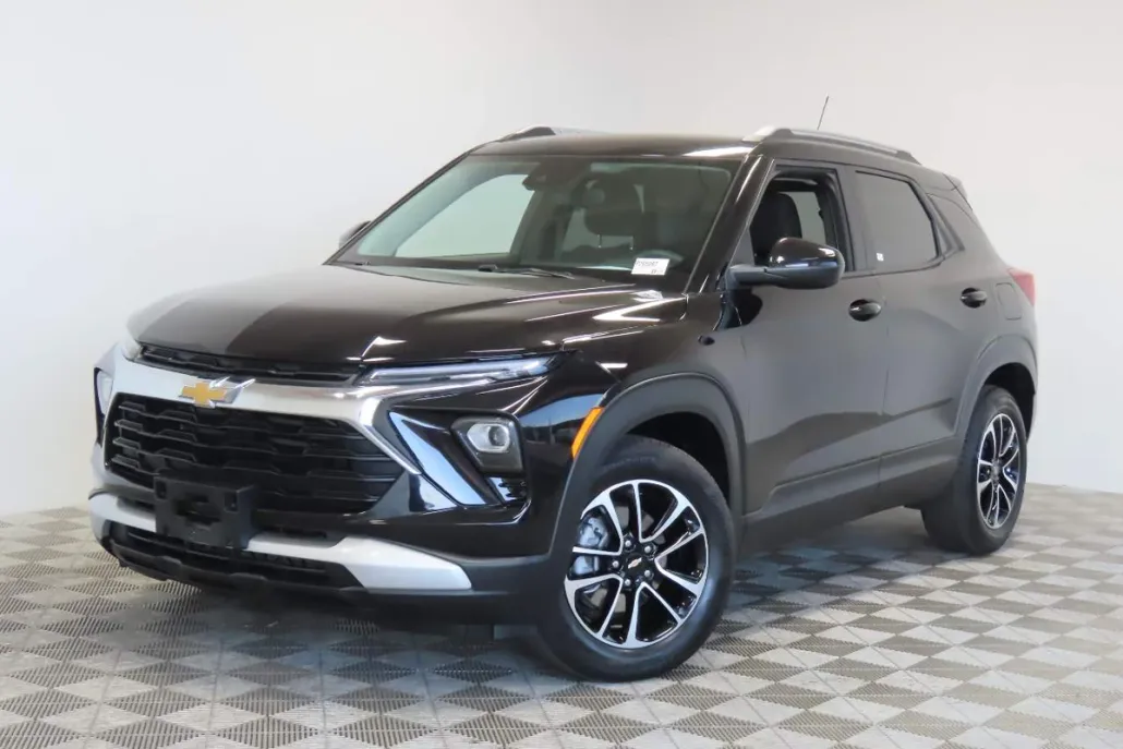 2024 Chevrolet Trailblazer LT photo 1